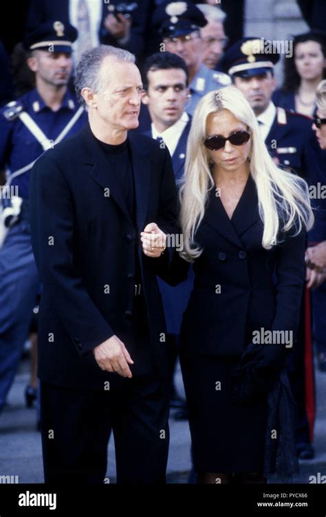 gianni versace foto|versace's funeral.